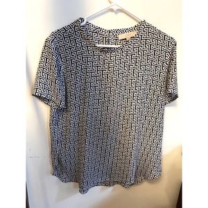 Ann Taylor LOFT Geometric Black and White Short Sleeve Blouse